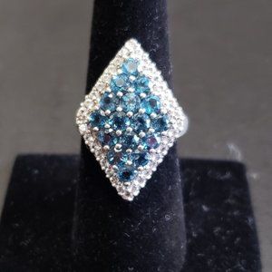 VINTAGE .925 GENUINE BLUE & WHITE TOPAZ RING-Sz. 8